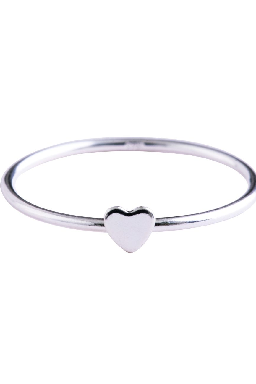 Minimal Heart Ring